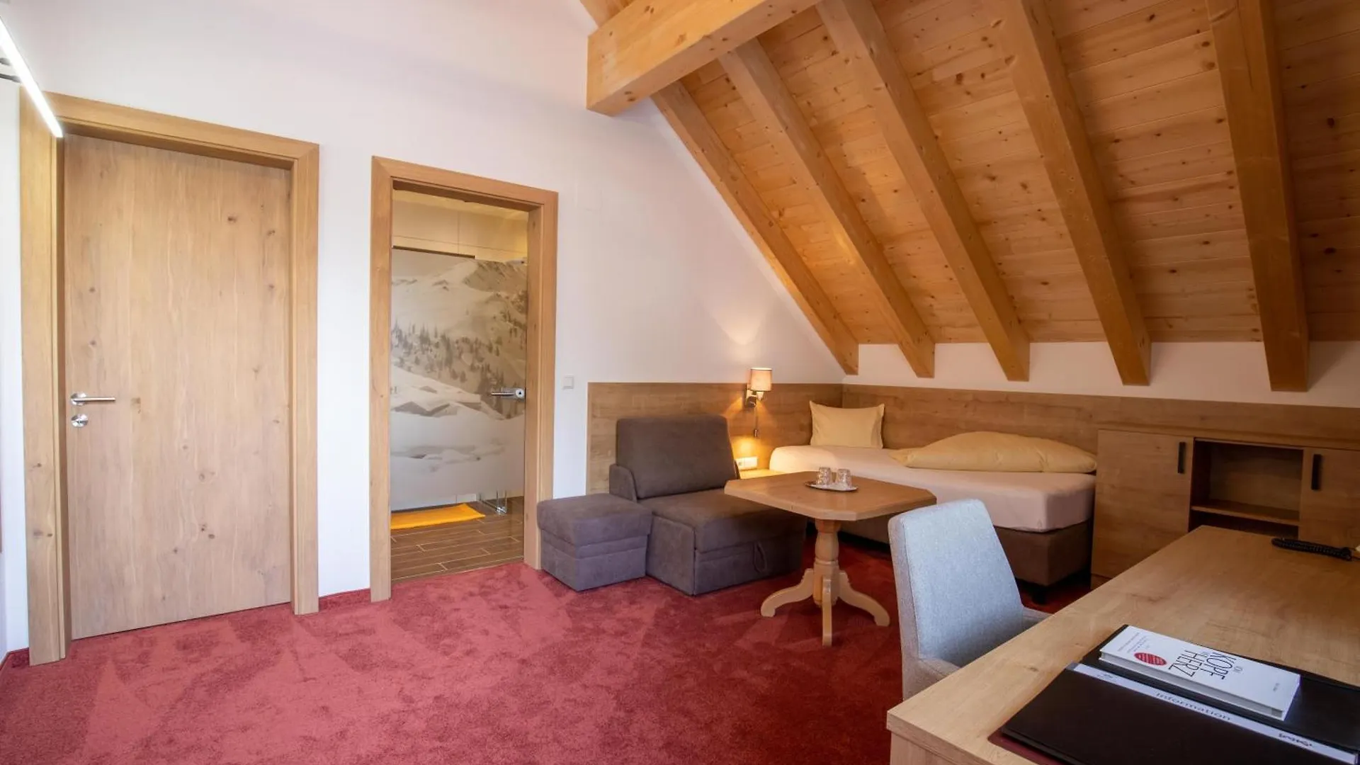 Hotel Persura Ischgl 3*,